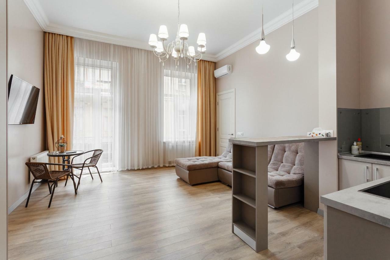 Central Barkar Apartments Odesa Exterior photo