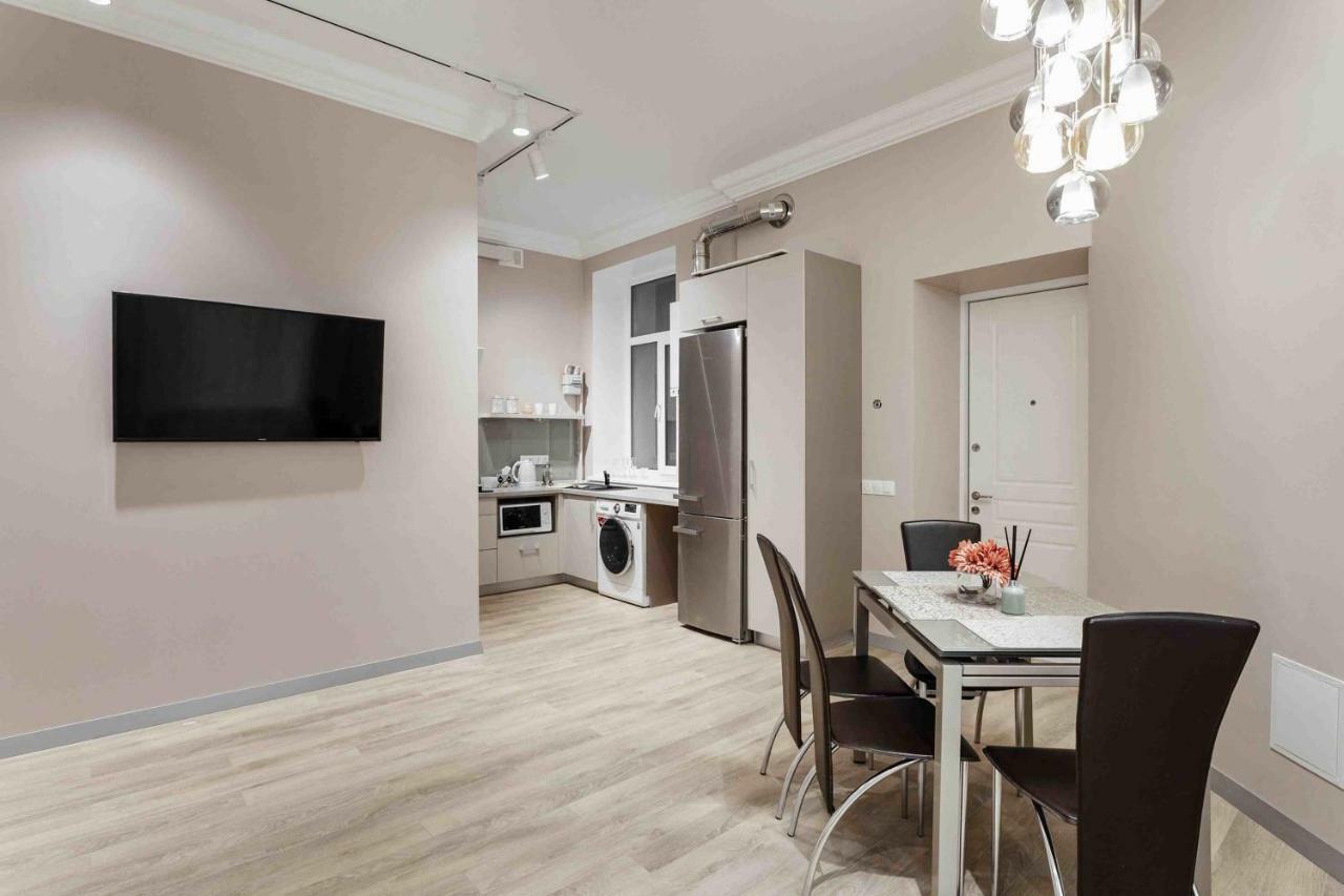 Central Barkar Apartments Odesa Exterior photo